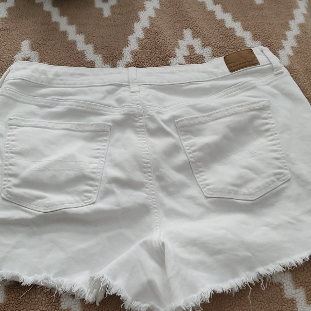 Shorts - Picture 2 of 4